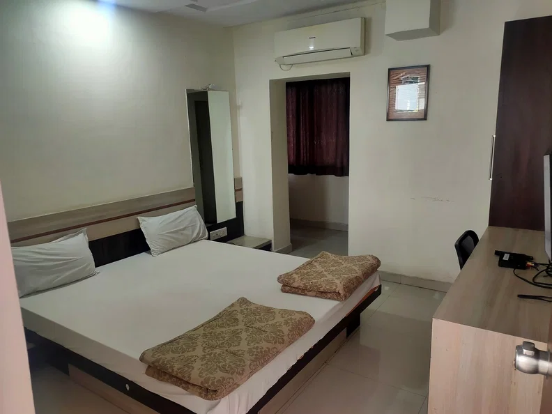 Hotel Paras near Junagadh, Gujarat - Property Image - 2
