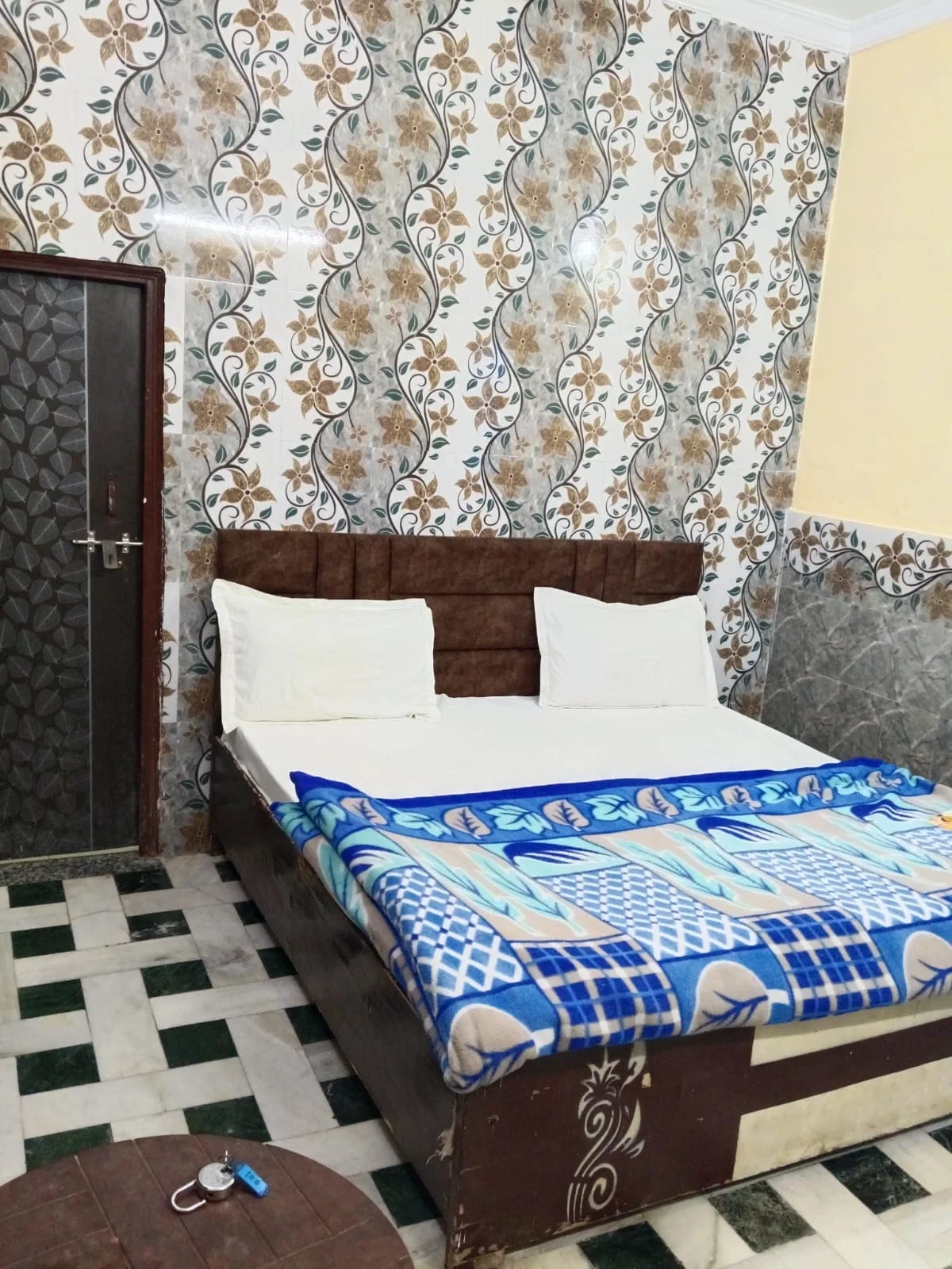 Radhika Vallabh Sadan near Vrindavan, Uttar Pradesh - Property Image - 2