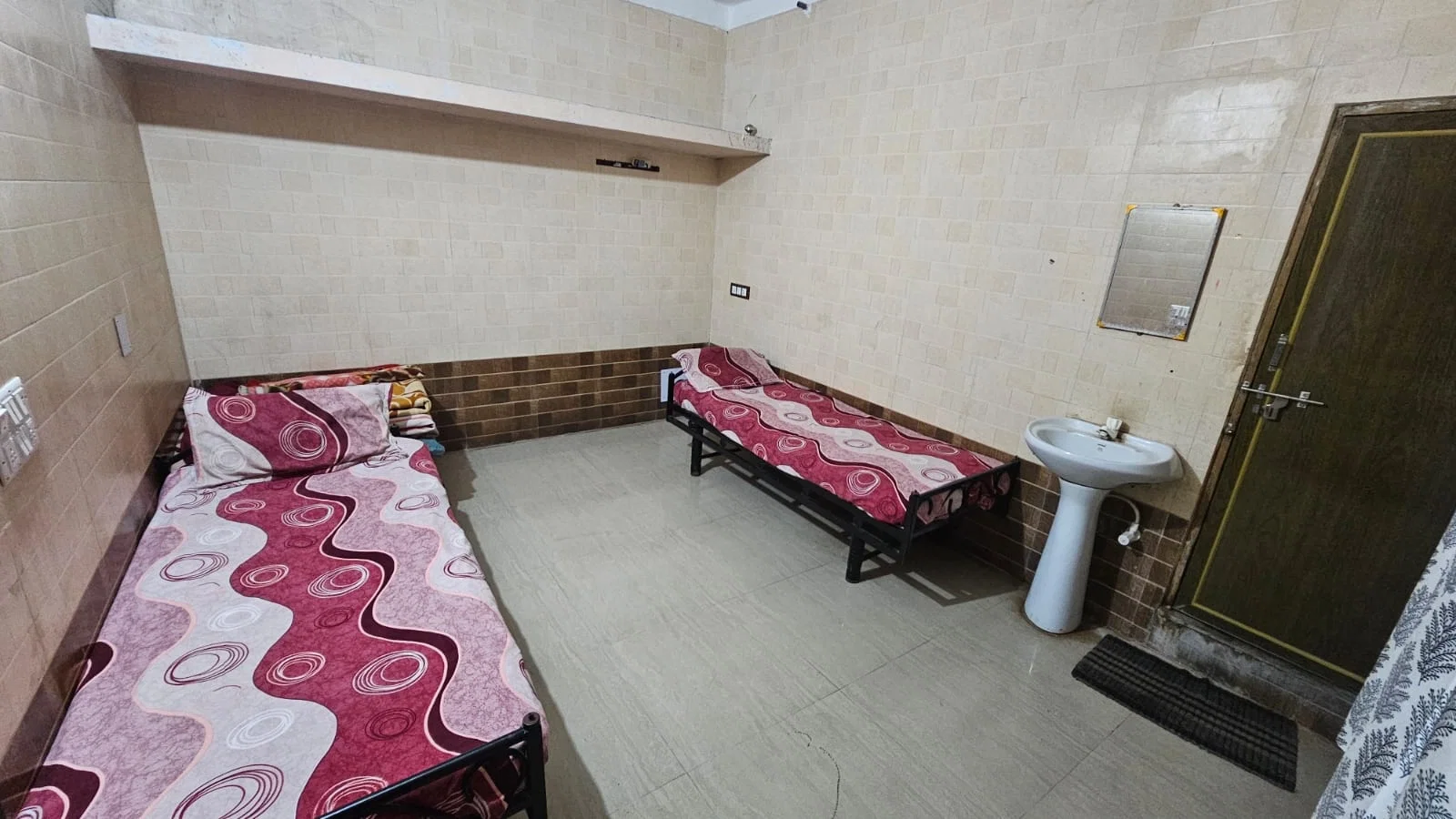 Ambika Niketan Ambaji Dharamshala – Book Rooms Online near Ambaji, Gujarat - Property Image - 2