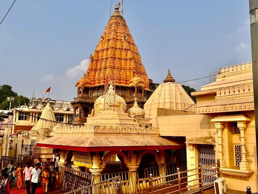 Ujjain Mahakaleshwar, Omkareshwar, Mamleshwar, Maheshwar & Indore Tour Package