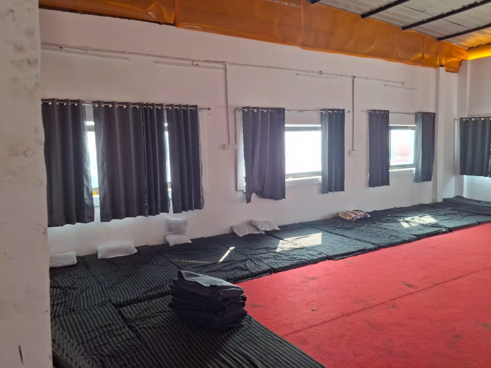 Shri Narayanam Dharamshala near Prayagraj, Uttar Pradesh - Property Image - 2
