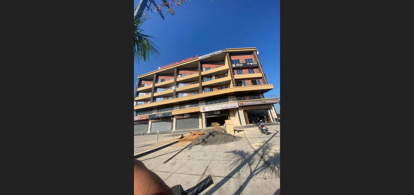 Hotel Divine