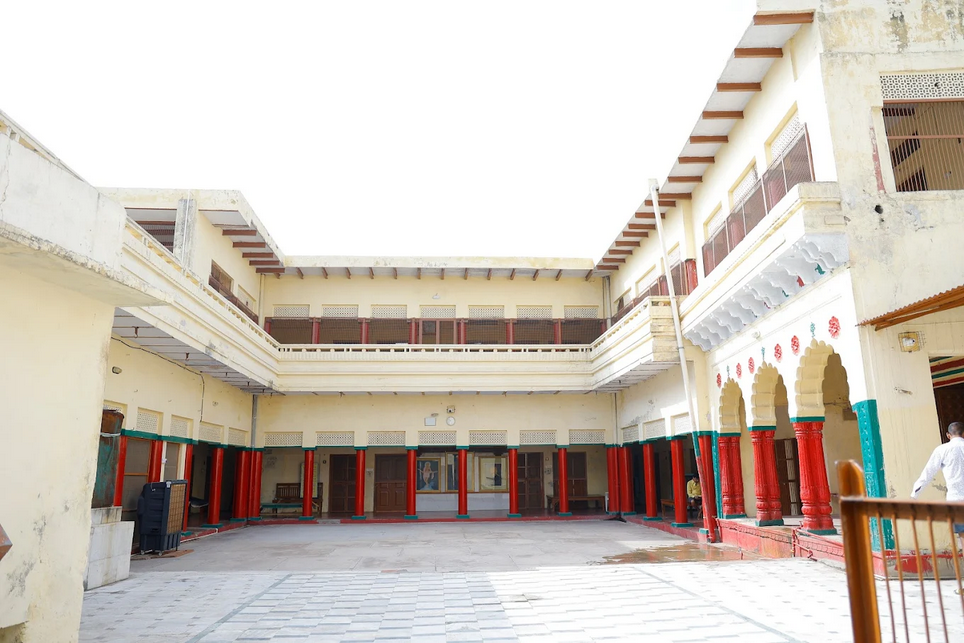 Yugal Vihar Yatri Niwas