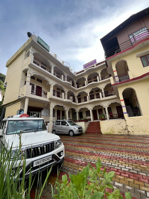 Gujarat Bhawan