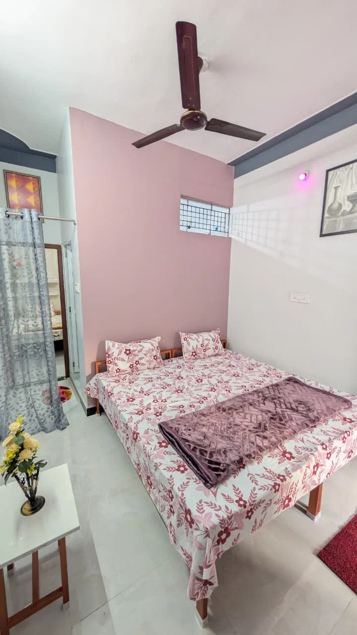 Krishnaalay Guest House in Ujjain near Temple near Ujjain, Madhya Pradesh - Property Image - 3